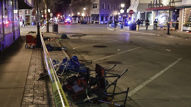 Las mañanas de RNE con Íñigo Alfonso - Cinco muertos en un atropello masivo en Wisconsin - Escuchar ahora