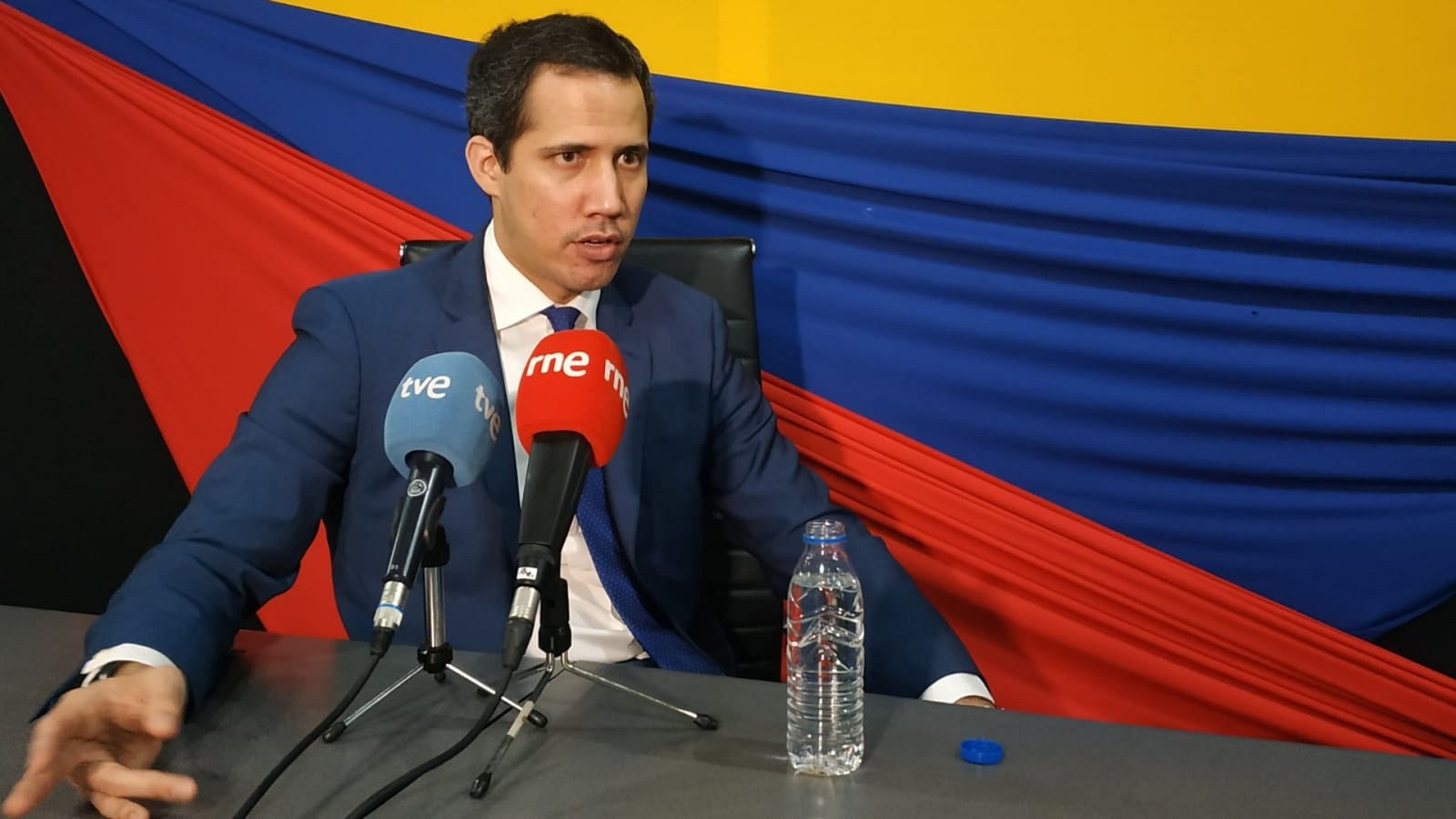 Las mañanas de RNE con Íñigo Alfonso - Juan Guaidó en RTVE: "No fueron elecciones legítimas" - Escuchar ahora