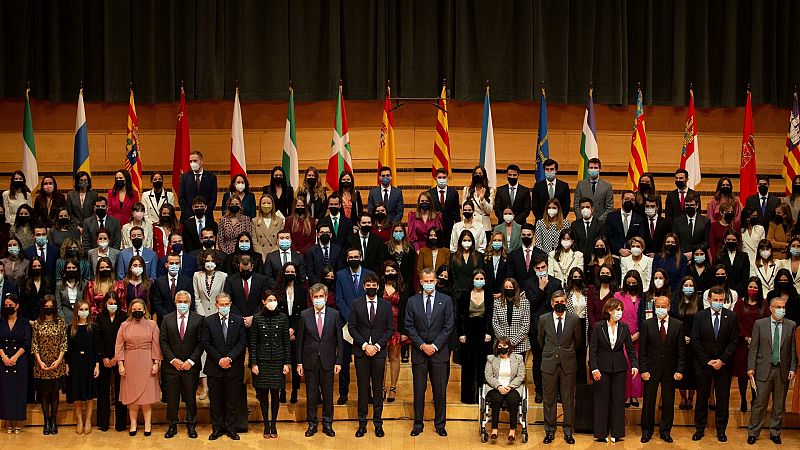 14 horas - El Rey vuelve a la entrega de despachos en Barcelona - Escuchar ahora