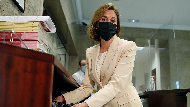 14 horas - María Dolores de Cospedal se acoge a su derecho a no declarar ante la Comisión Kitchen - Escuchar ahora