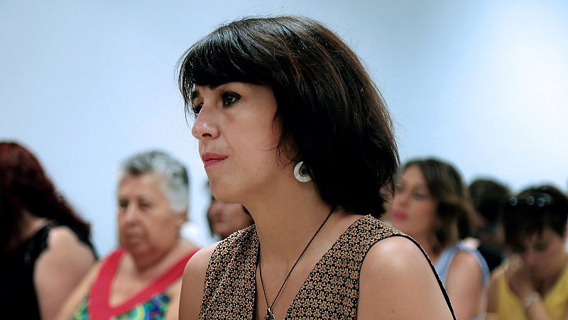 Boletines RNE - El juez se niega a dejar en libertad a Juana Rivas pese al indulto parcial del Gobierno