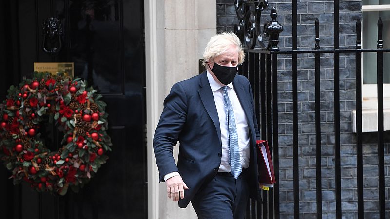 Las mañanas de RNE con Íñigo Alfonso - Boris Johnson y su "crítica semana" - Escuchar ahora