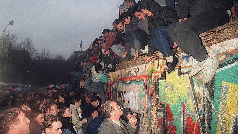Documentos RNE - 20 años de la caída del Muro de Berlín - Documentos RNE | Escuchar