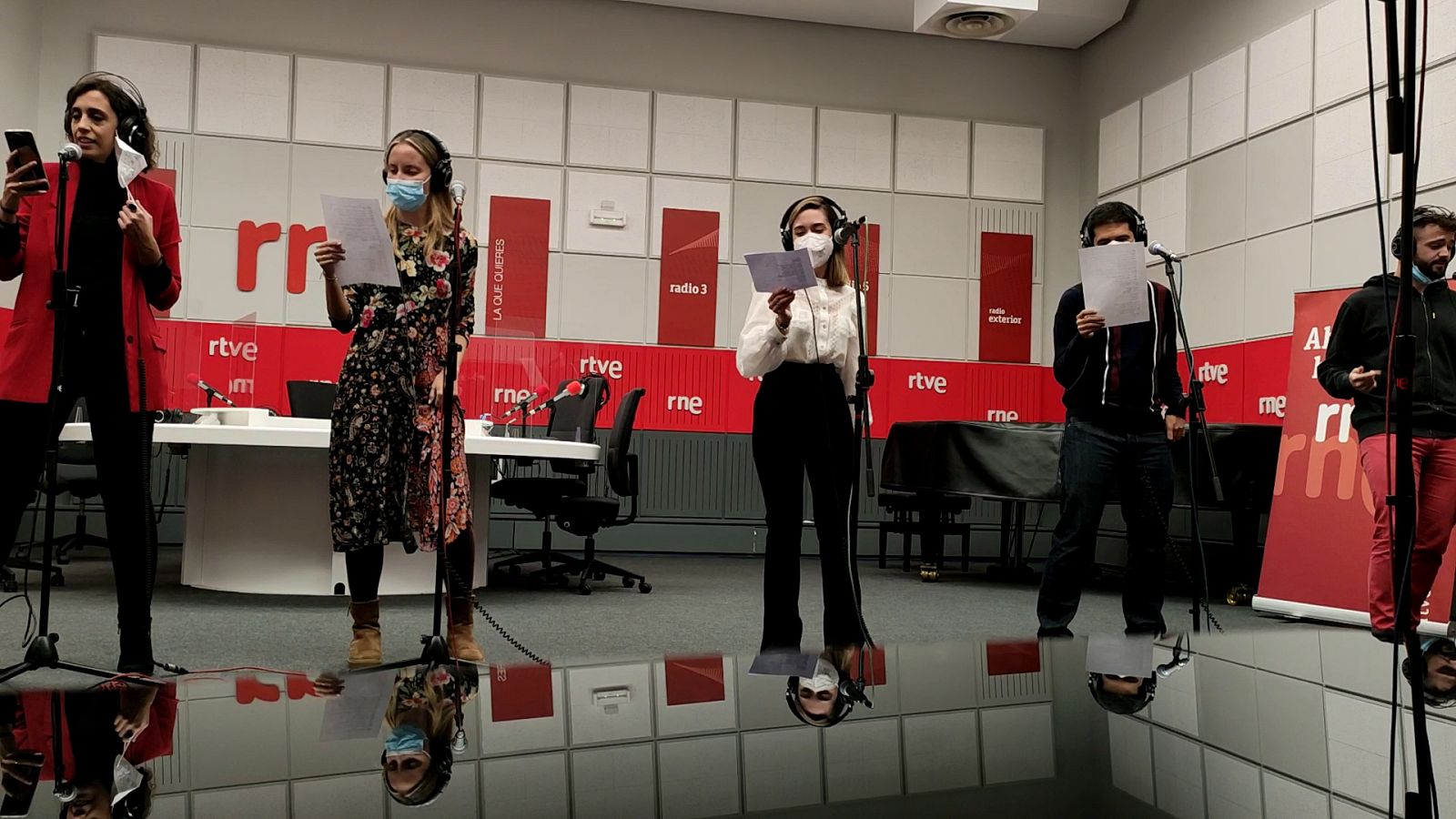 Radiopasión - Europe's Living a Celebration - 24/12/21