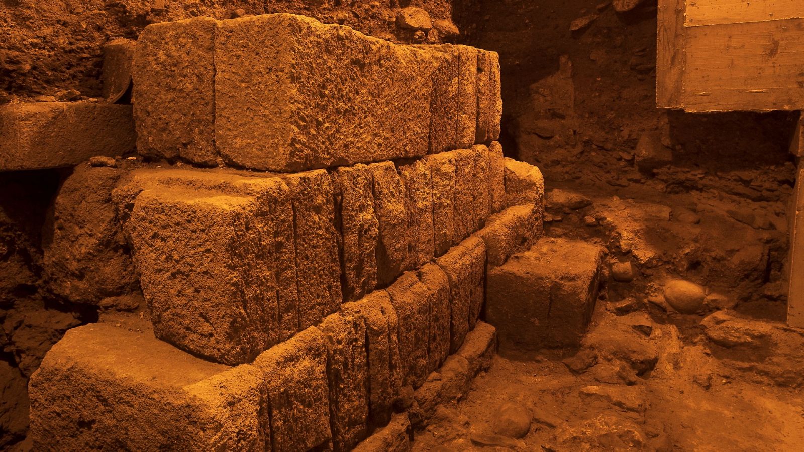 24 horas - En busca del templo de Hércules gaditano - Escuchar ahora