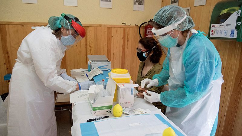 Las Mañanas RNE - SATSE denuncia la sobrecarga de trabajo por falta de personal sanitario - Escuchar ahora