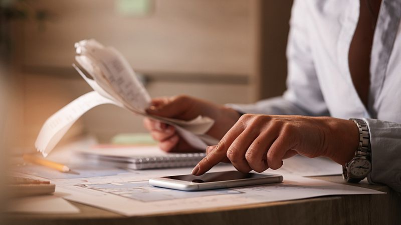 Las mañanas de RNE - División de opiniones ante el nuevo sistema de cotización de autónomos