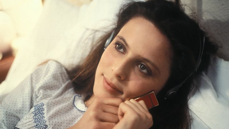 La bisagra - Aitana Sánchez Gijón - La bisagra | Escuchar