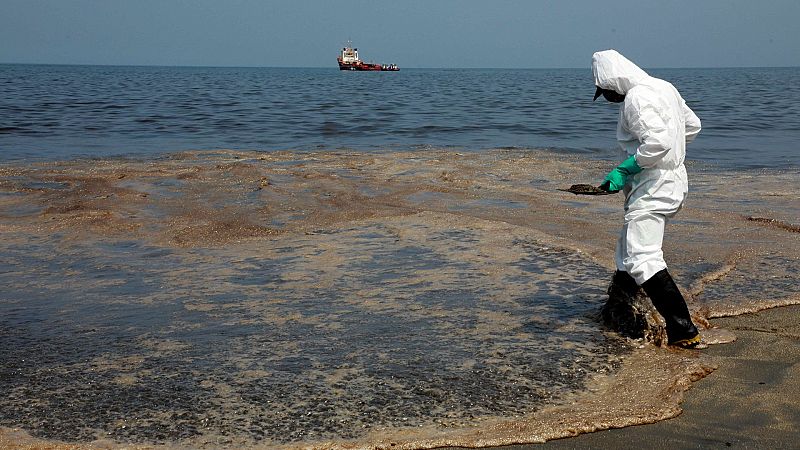 España a las 8h - Un juez prohíbe que los 4 directivos de Repsol salgan de Perú durante 18 meses