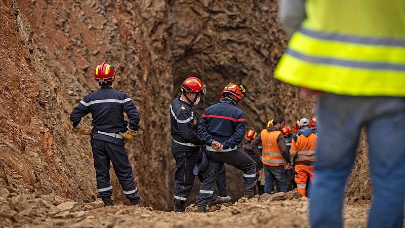 España a las 8h fin de semana - Rescatan muerto a Rayan, el niño que cayó en un pozo en Marruecos - Escuchar ahora