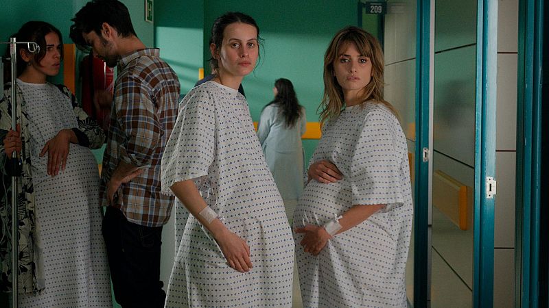 De película - Penélope Cruz y Milena Smit nos hablan de 'Madres paralelas'