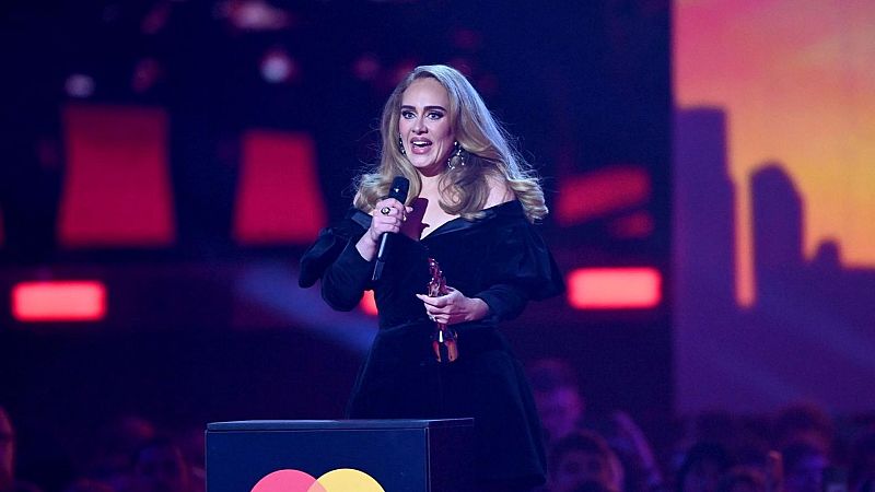 Las mañanas de RNE con Íñigo Alfonso - Adele arrasa en los BRIT AWARDS con el mejor álbum del año - Escuchar ahora