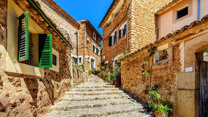 Por tres razones - La España vaciada revive gracias a un centro de menores