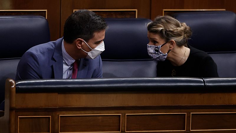 Las mañanas de RNE con Íñigo Alfonso - El envío de armas a Ucrania saca a relucir diferencias dentro de Podemos - Escuchar ahora