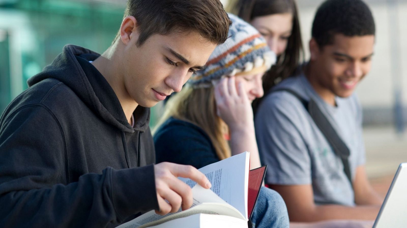 Las Mañanas de RNE con Íñigo Alfonso - ¿Para qué leer? - Escuchar ahora