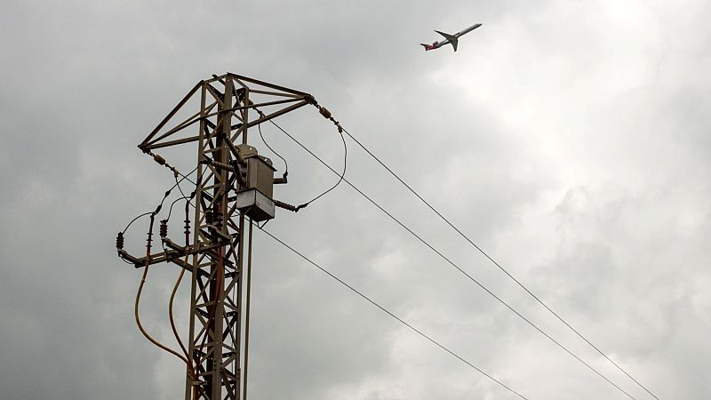 24 horas - El megavatio hora alcanzará los 545 euros por la crisis de Ucrania - Escuchar ahora