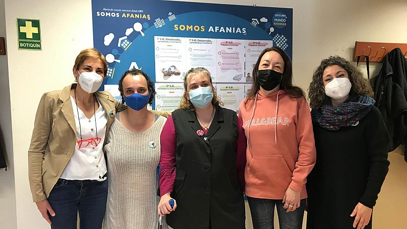 Más cerca - Mujeres con discapacidad intelectual: su derecho a ser madres - Escuchar ahora