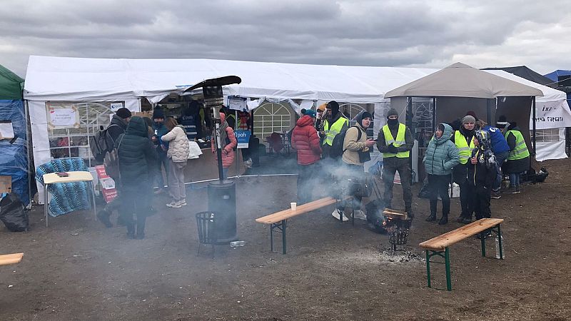 14 Horas - RNE en la frontera | Ana: "Esta situación ha destruido todo mi mundo. Es algo más que peligroso"