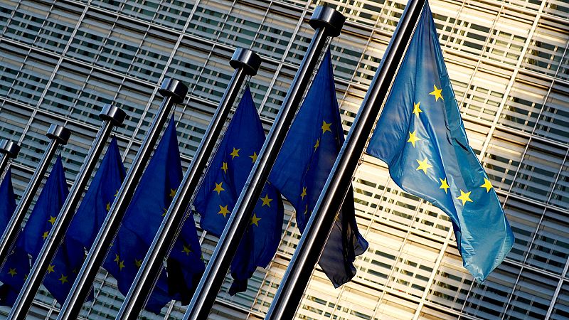 14 horas - La UE acuerda nuevas sanciones contra oligarcas rusos y bancos de Bielorrusia