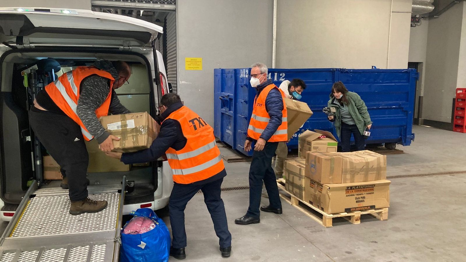 24 horas - El convoy de taxistas madrileños, de vuelta con 133 refugiados ucranianos - Escuchar ahora