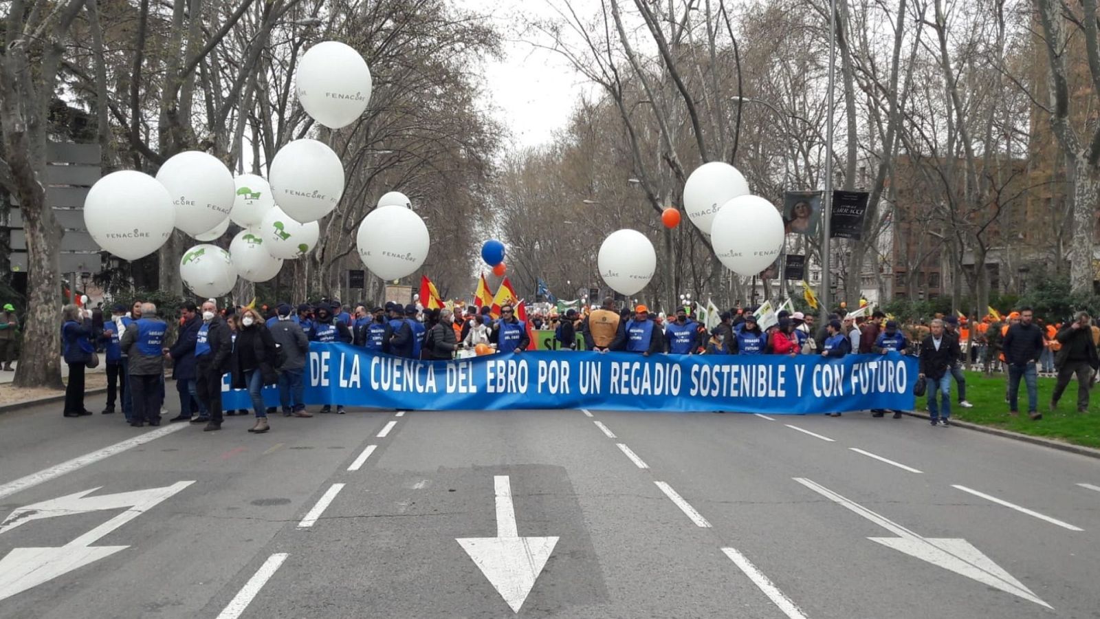 24 horas fin de semana - El mundo rural reclama en Madrid un "plan de choque" urgente para el sector - Escuchar ahora