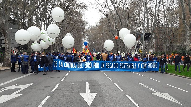 24 horas fin de semana - El mundo rural reclama en Madrid un "plan de choque" urgente para el sector - Escuchar ahora
