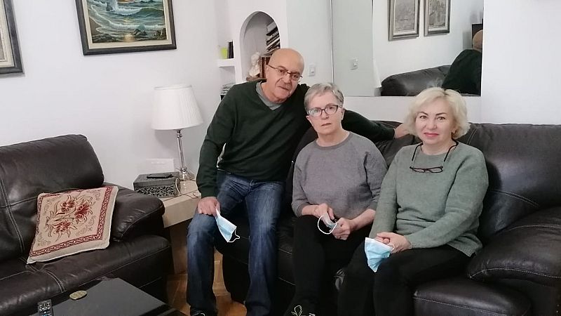 Las mañanas de RNE con Íñigo Alfonso - Ana y Elias, familia de acogida: "Son de la familia, estamos encantados"