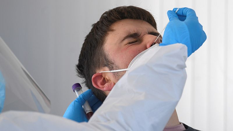 Las mañanas de RNE con Íñigo Alfonso - La nueva fase del COVID: menos cuarentenas y menos pruebas