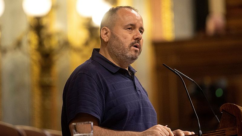Parlamento - Joan Mena: "La primera vez que subí las escaleras del Congreso pensé: ¿qué hago yo aquí?" - Escuchar ahora