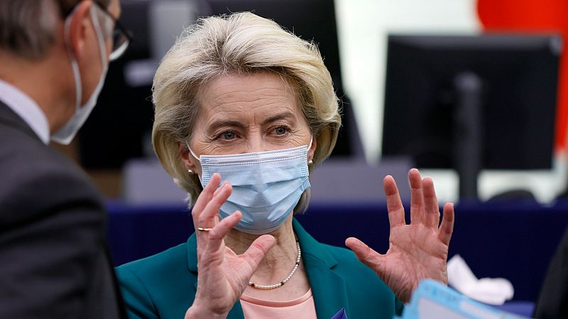 Boletines RNE - La Comisión Europea activa el mecanismo para congelar el envío de fondos a Hungría