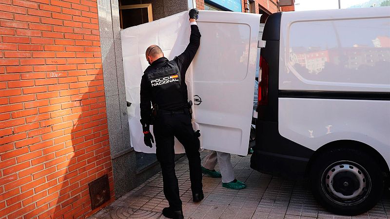 Las mañanas de RNE con Íñigo Alfonso - Una menor muere apuñalada en Oviedo