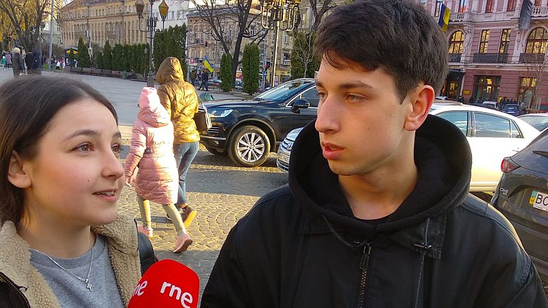 Las Mañanas de RNE con Íñigo Alfonso - El futuro incierto de los jóvenes en Leópolis: "No sé qué pasará mañana" - Escuchar ahora