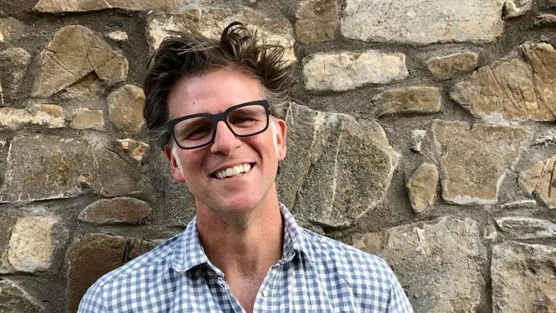 No es un día cualquiera - Selfi americano - Antonio Lucas - La librería - 17/04/22