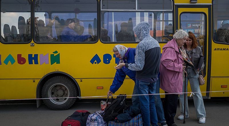 Cinco Continentes - Lento proceso de evacuación de los civiles de Azovstal