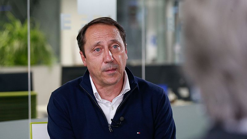 Las Mañanas de RNE - España cae 3 puntos en el ranking de RSF debido a la situación económica del periodismo - Escuchar ahora