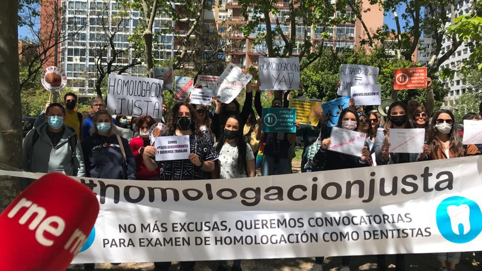 Más cerca - Profesionales migrantes piden la homologación de sus títulos - Escuchar ahora