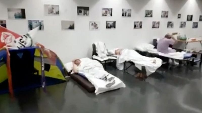 Tancament a l'Hospital Provincial per la precarietat laboral