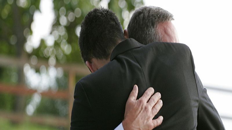 Entrevista Elena Aisa "Besarkada-Abrazo" Navarra 19/05/2022 - escuchar ahora