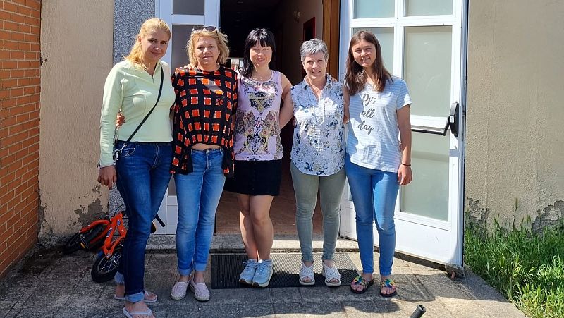 Carreteras Secundarias - Villaralbo: Hotel Ucrania - Escuchar ahora