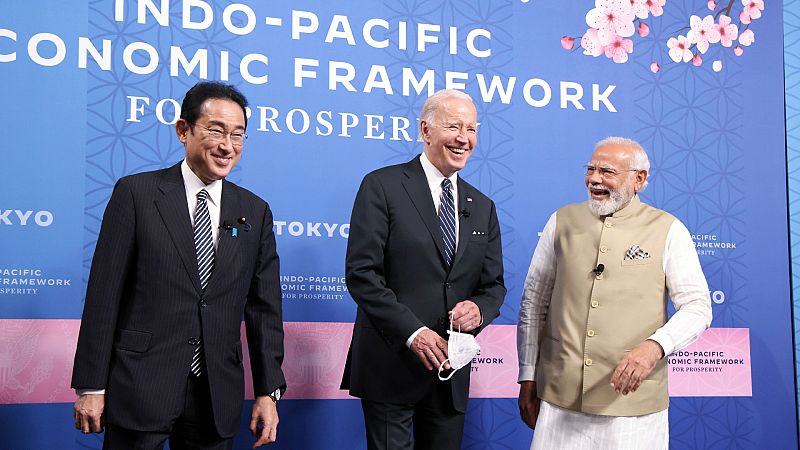 Cinco Continentes - Biden tranquiliza a Taiwan, enfada a China y todo desde Japón