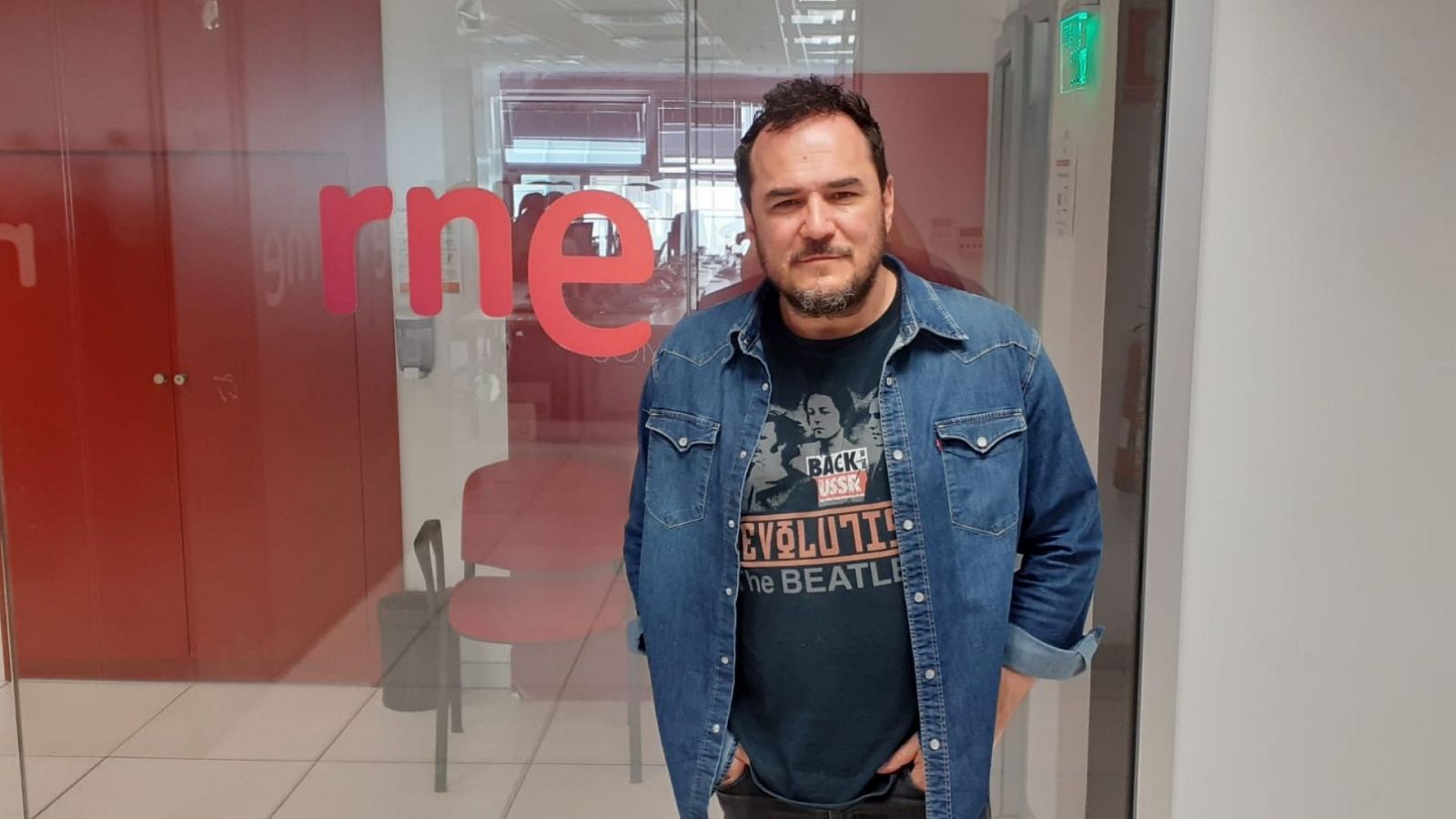 Tarde lo que tarde - Ismael Serrano celebra 25 años en la música - Escuchar ahora