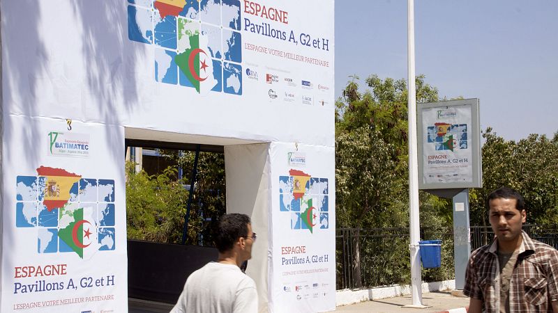 Las mañanas de RNE con Íñigo Alfonso - La preocupación de los empresarios argelinos: "No podemos aguantar más de dos meses así"