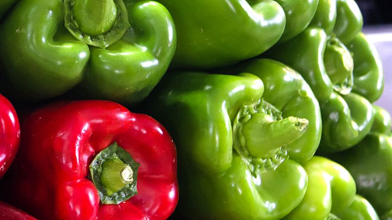 Por tres razones - ¿Por qué un kilo de pimientos cuesta 5 euros?