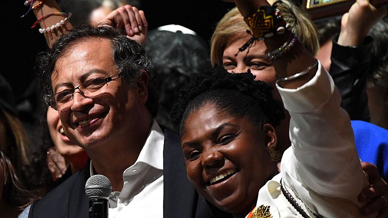 Cinco Continentes - Colombia vira a la izquierda