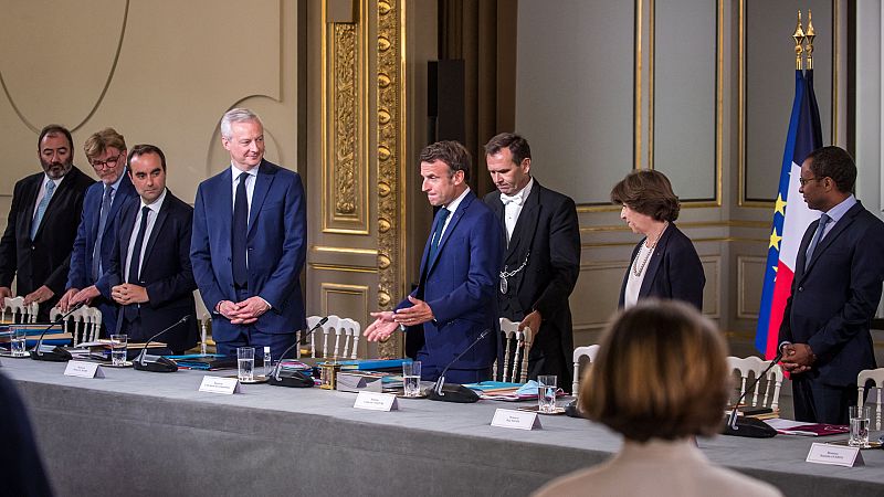 Cinco Continentes - Macron renueva su gobierno de nuevo