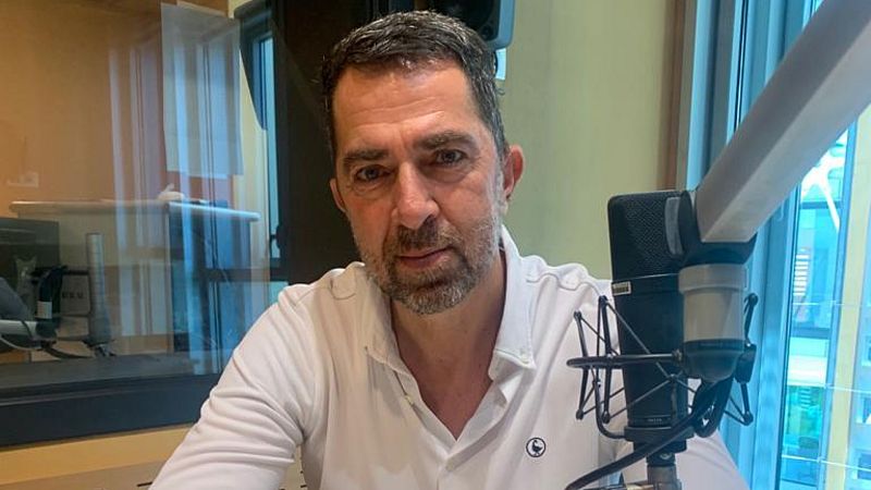 Libros de arena - Pere Cervantes y 'La espia de cristal' - Escuchar ahora