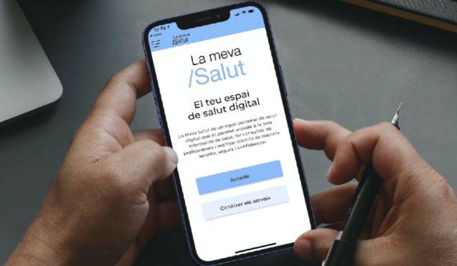 Ets positiu en covid i tens símptomes? T'expliquem com demanar la baixa