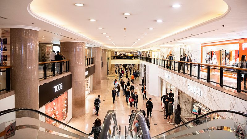 Las mañanas de RNE con Íñigo Alfonso - El plan de ahorro energético en los centros comerciales: "Es una necesidad económica y energética"