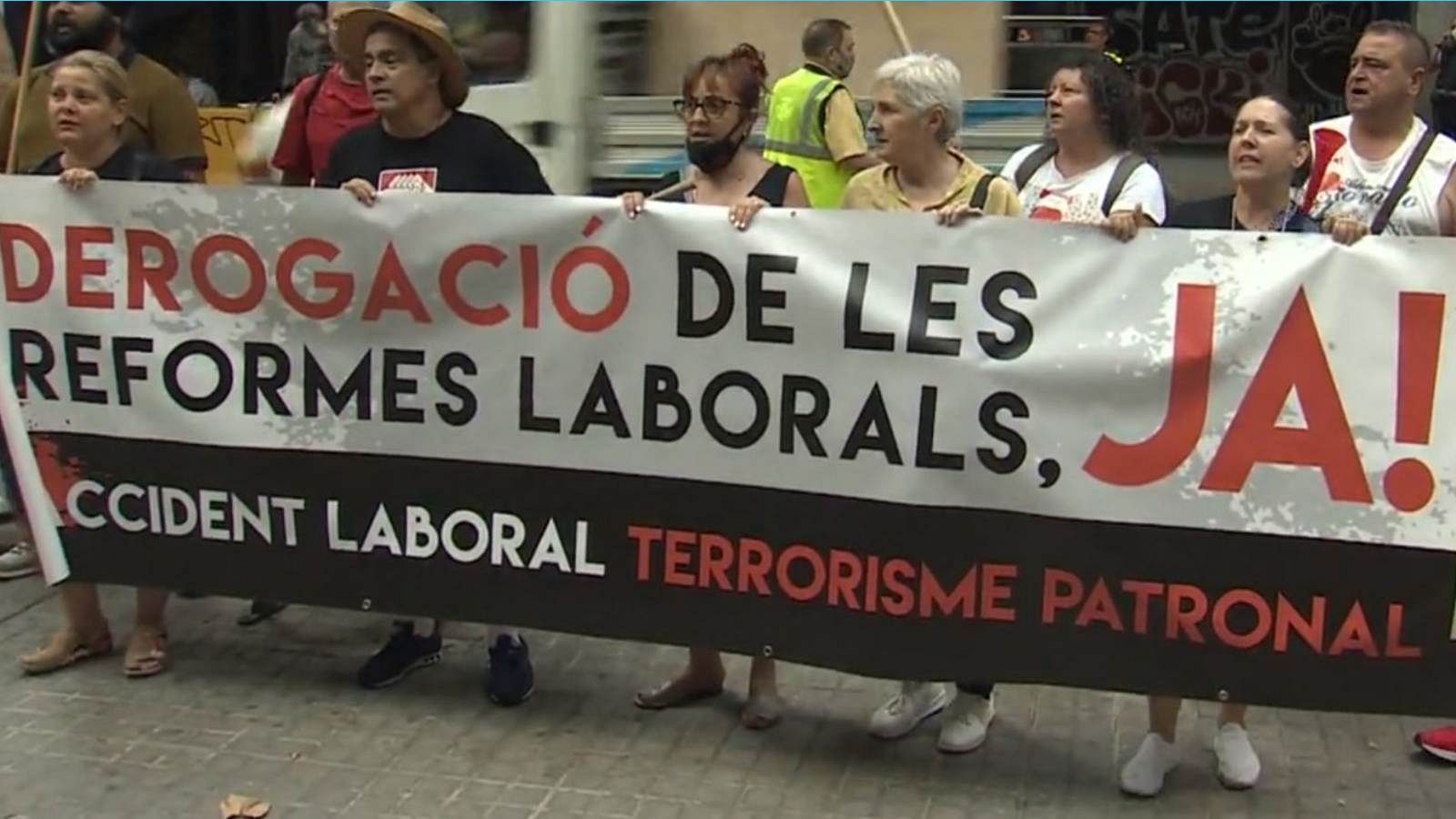 Els treballadors de carrer demanen protecció davant la calor