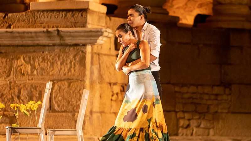 Tarde lo que tarde - El mito clásico de Ariadna, con toque flamenco - Escuchar ahora